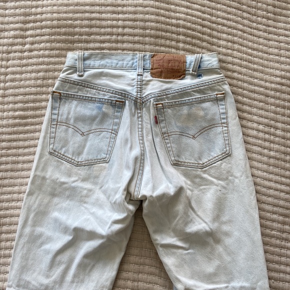 Faded Vintage Levi 501’s - Picture 3 of 11